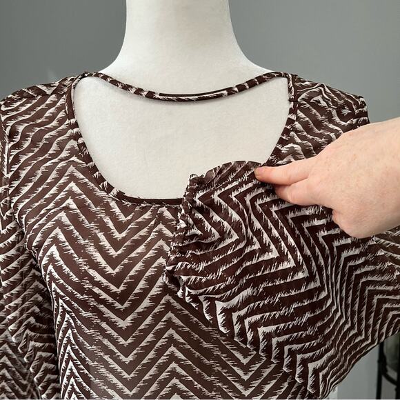 NEW Charming Charlie Longline Flutter Chevron Stripe Two Tone Choker Blouse NWT - Picture 5 of 16